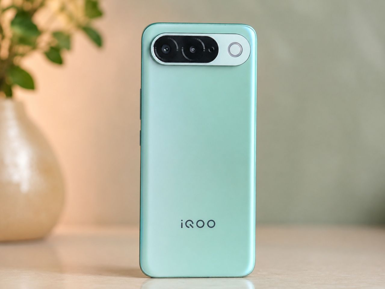 iQOO Z11 вийшов в Індії в окремій версії: Dimensity 7500 Turbo і батарея на 7050 мА·год — photo 1