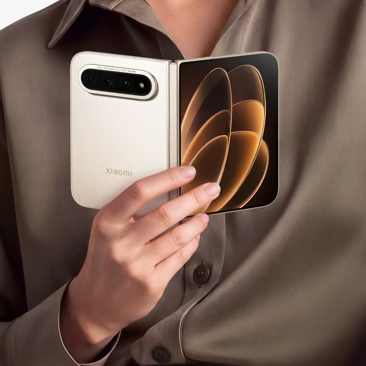 Xiaomi Unveils the 18 Fold, Its First Phone Running the In-House XRing O3 — photo 1